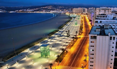 سكان طنجة يواصلون الالتزام بالتدابير الاحترازية على أمل تخفيف قيود الحجر الصحي قريبا