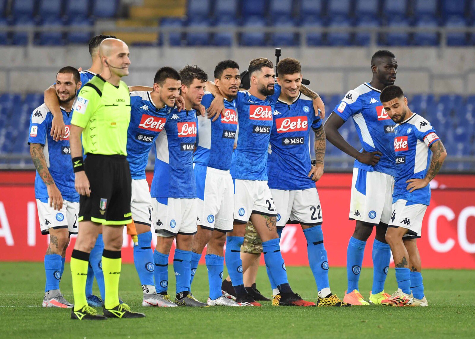 نابولي يتوج بلقب كأس إيطاليا...‎