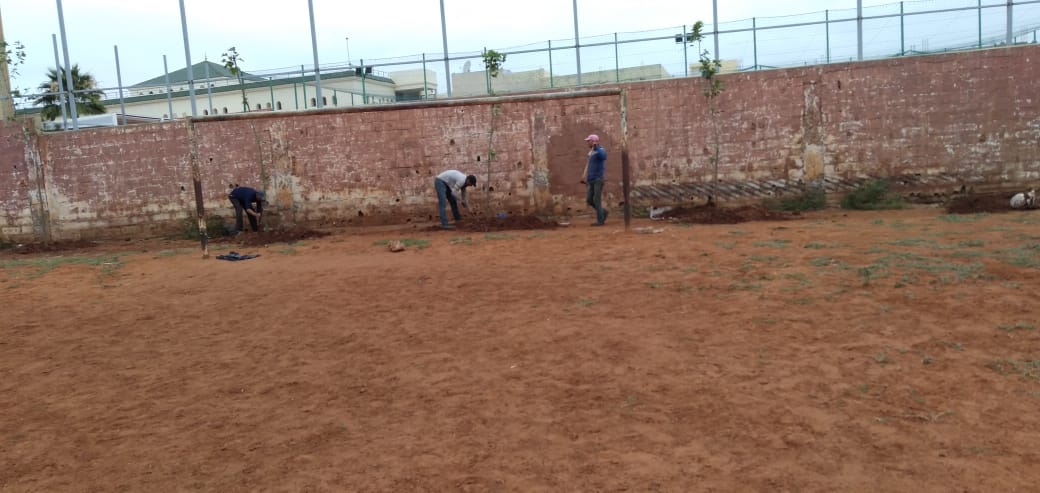 محاولات السطو على أجزاء من ملعب (اجبالة) بالتشجير وتغيير ملامحه