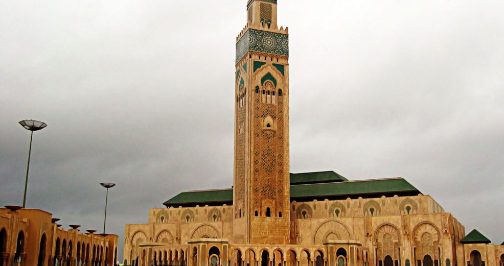 فتح المساجد للصلوات اليومية باستثناء صلاة الجمعة