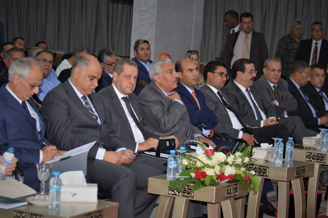 جولة اعلامية تعريفية حول موضوع خبايا كنوز مؤهلات عمالة مكناس المحفزة لانجاح المشاريع الاستثمارية داخل نفوذ ترابها والمدينة  تحتاج الى محطة قطار في المستوى الدي يشرف ساكنة اهل مكناس =