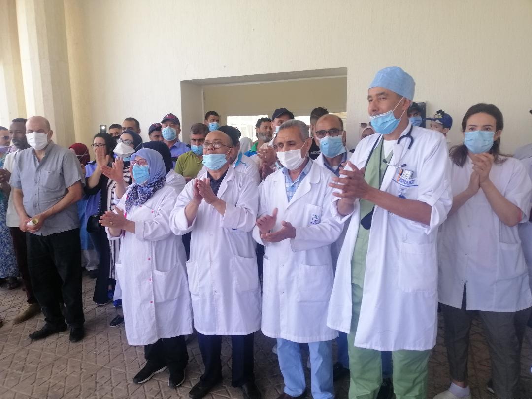 في الوقت الذي يتم الإشادة بأطرها على أكثر من مستوى ، الشغيلة الصحية  تندد  بالاعتداءات المتكررة على المؤسسات الصحية بمكناس