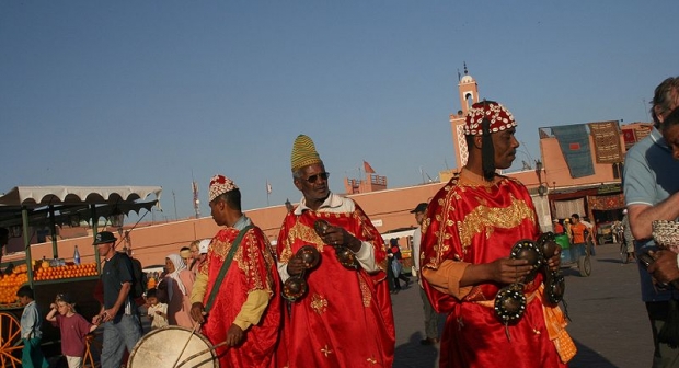 ساحة الفنا في مراكش تستفيق من سبات كورونا