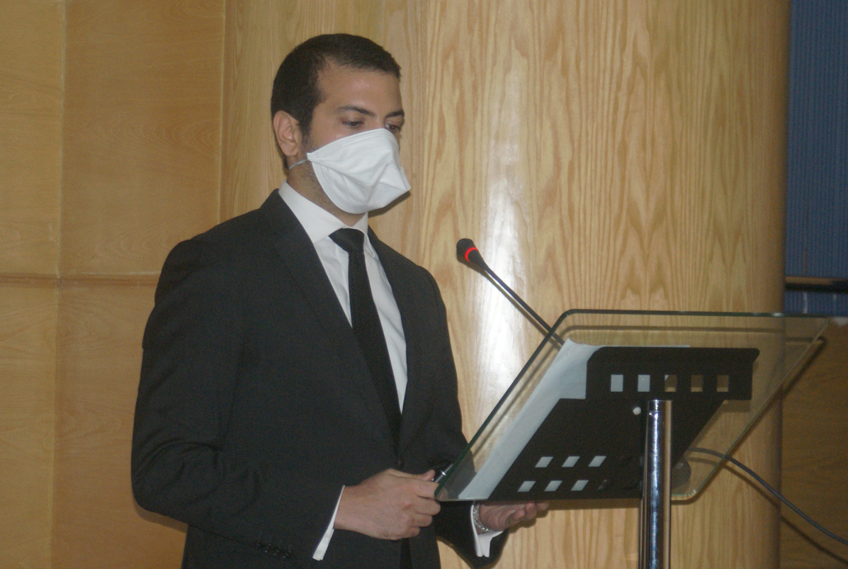 مكونات مجلس جهة فاس مكناس بقيادة رئيسهم امحند العنصر  تجالس مدير  المركز الجهوي للاستثمار لجهة فاس مكناس  حول فحوى مضمون موضوع  =الاضطلاع  وتقييم عمله الميداني  في مجال الحركة الاقتصادية والاستثمارية با اقاليم جهة فاس مكناس=