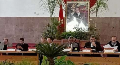 مجلس جماعة مكناس وجها لوجه مع 