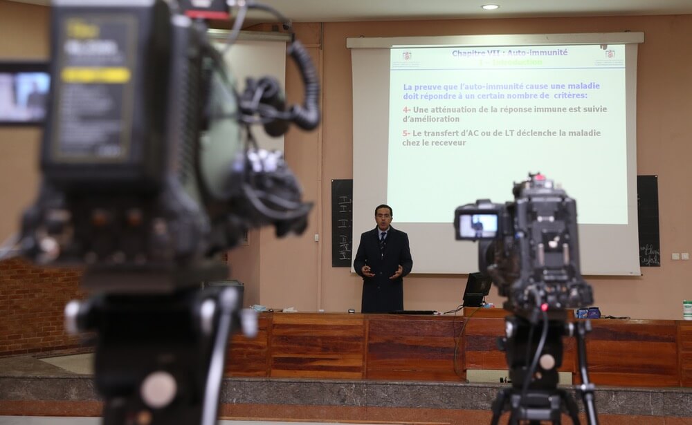 التعليم عن بعد … احذروا من هذا الفخ 