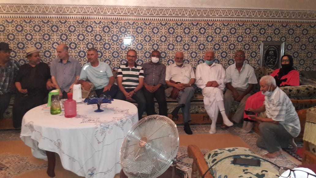 فرع الاتحاد الاشتراكي بحي الزيتون في زيارة   مآزرة للاخ الحاج بنعيسى التوركي بسبب وضعه الصحي