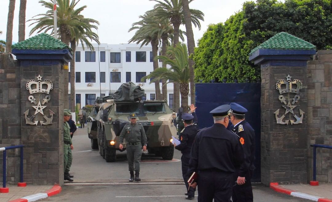 دوريات للجيش تنزل بأحياء وشوارع فاس