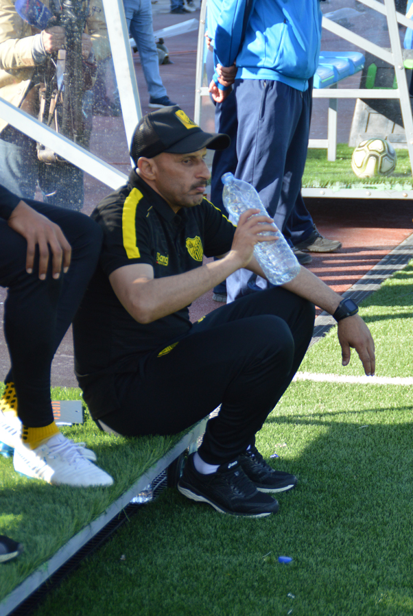 ربورطاج عن الفرجة الكروية الجميلة التي برزها فريق المغرب الرياضي الفاسي لكرة القدم اما فريق اولمبيك الدشيرة  لكرة القدم =والتي انتهت نتيجتها بالتعادل   لا غالب ولا مغلوب