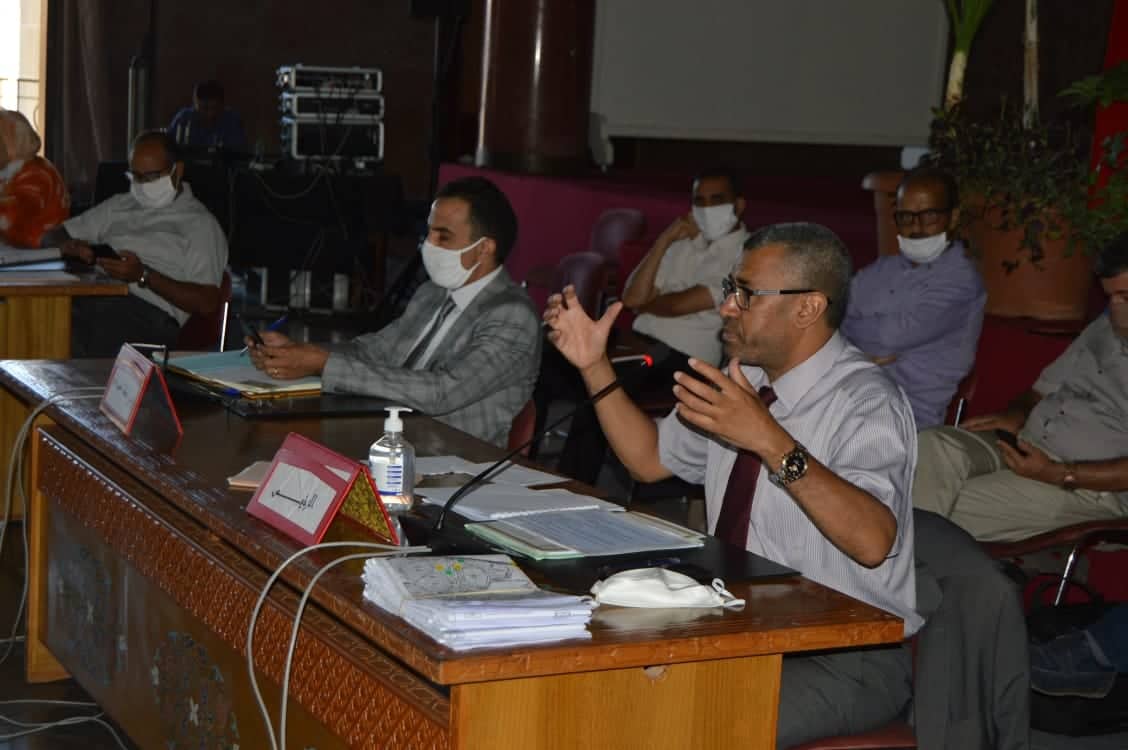 من جلسة إبداء الرأي في مشروع تصميم التهيئة الحضرية لمدينة مكناس، إلى ورشة تكوينة.