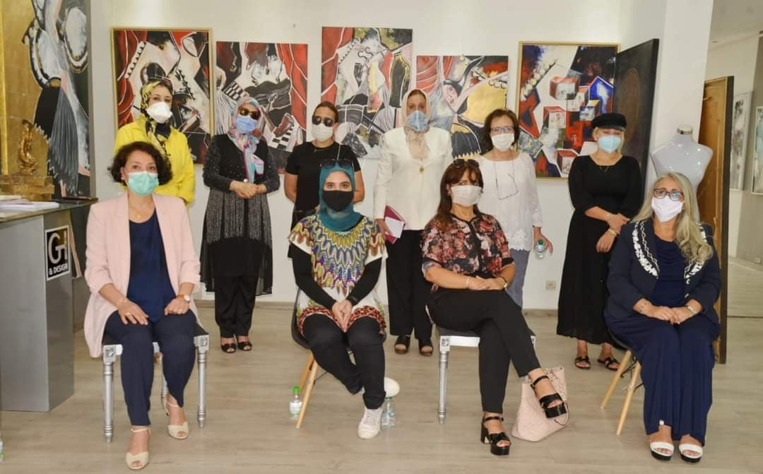 مكونات  جمعية بوابة فاس  بقيادة رئيستهم الحاجة ليلى بنيس  تستعد لرفع الستار لتكريم   نساء فاعلات في شتى القطاعات  الدين  سيحضون بالتفاتة تكريم بالعاصمة الروحية فاس   بمناسبة  تخليد الجمعية  لليوم الوطني للمراة يوم 10 اكتوبر 2020