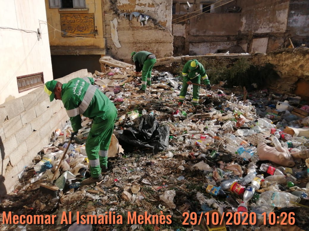 آليات النظافة بمكناس تتحرك برحبة الحماصية بعد النداء الذي أطلقناه سابقا.