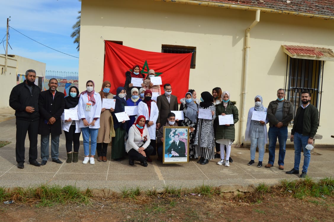 المركب السوسيو ثقافي لحي الانارة بمكناس يحتفي بمناسبتين 