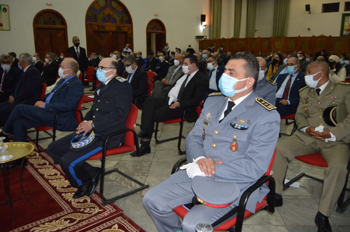 عامل عمالة مكناس يترأس حفل الإنصات للخطاب الملكي