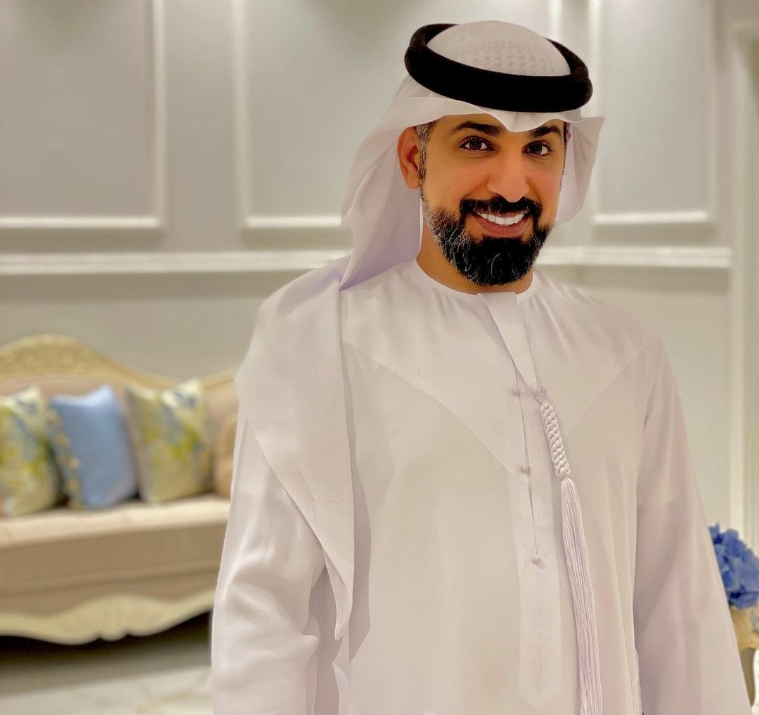 النجم الإماراتي علي الطاهر في بطولة مسلسل بنات الماريونيت