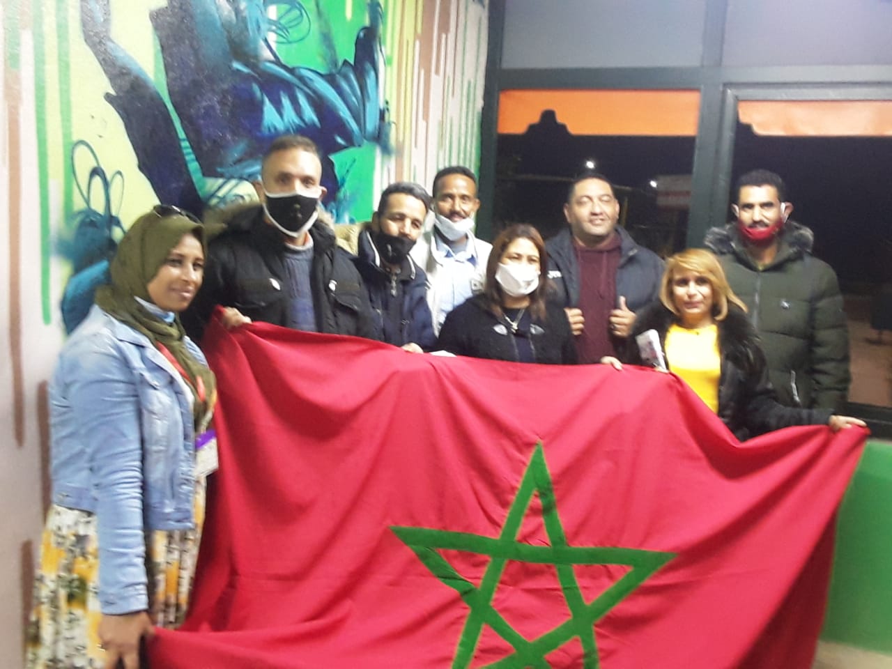 *جمعية رؤى المسير و *جمعية  طريق النور و *جمعية القفاز الذهبي  و* جمعية الأخلاق لعطاء لا ينطفئ :تنظم نشاطا تربويا تحسيسيا :احتفاء بالذكرتين الغاليتين 