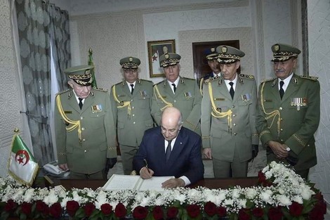 مدنية ماشي عسكرية.. الشعب الجزائري يريد 