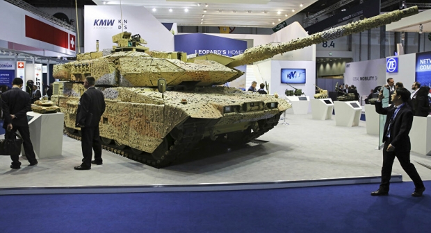 أبوظبي .. انطلاق فعاليات معرض الدفاع الدولي “آيدكس” ومعرض الدفاع البحري “نافدكس” بحضور وفود تمثل أزيد من 80 بلدا منها المغرب 