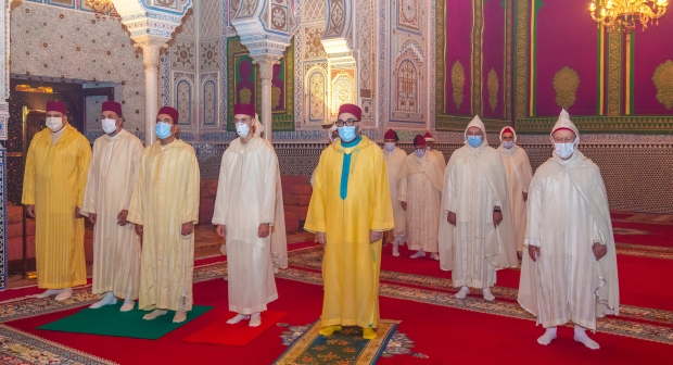 أمير المؤمنين صاحب الجلالة الملك محمد السادس يحيي ليلة القدر المباركة 