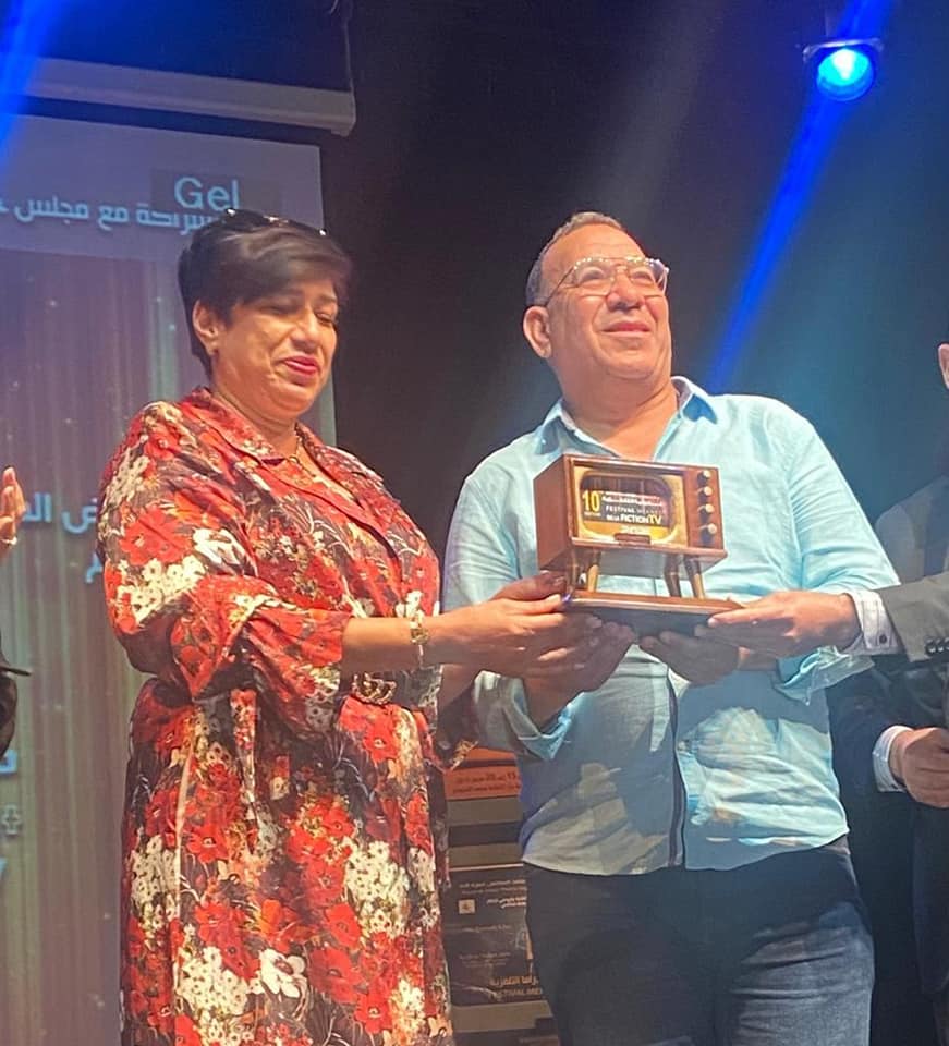 مخرج “بنات العساس” أسعد الناس.. 9 ملايين مشاهد و جائزة كبرى بمكناس مخرج “بنات العساس” أسعد الناس.. 9 ملايين مشاهد و جائزة كبرى بمكناس