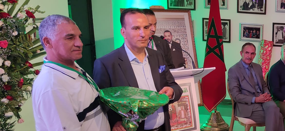 تعاونية التواصل كوم واكاديمية المستقبل للتواصل يحتفيان بالإعلامي محمد الهرد رائد الصحافة العربية تعاونية التواصل كوم واكاديمية المستقبل للتواصل يحتفيان بالإعلامي محمد الهرد رائد الصحافة العربية