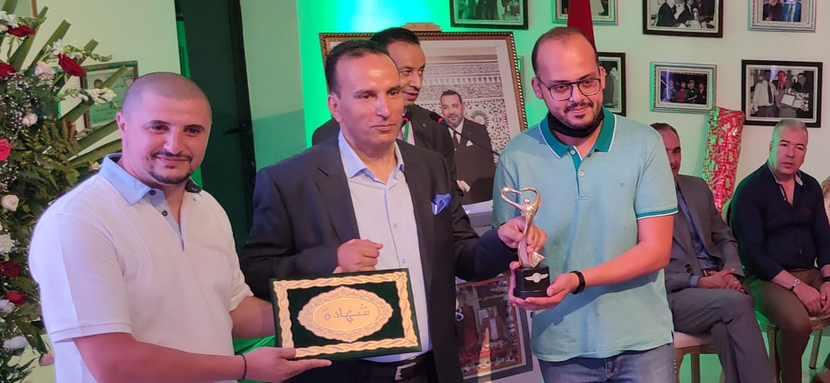 تعاونية التواصل كوم واكاديمية المستقبل للتواصل يحتفيان بالإعلامي محمد الهرد رائد الصحافة العربية تعاونية التواصل كوم واكاديمية المستقبل للتواصل يحتفيان بالإعلامي محمد الهرد رائد الصحافة العربية