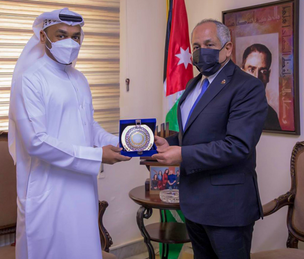 الأمين العام للبرلمان العربيللطفل يلتقي وزير الثقافة الأردني ويبحث معه أوجه تعزيز التعاون المشتركة لخدمة الطفولة في ظل الظروف الصحية التي يعانيها العالم