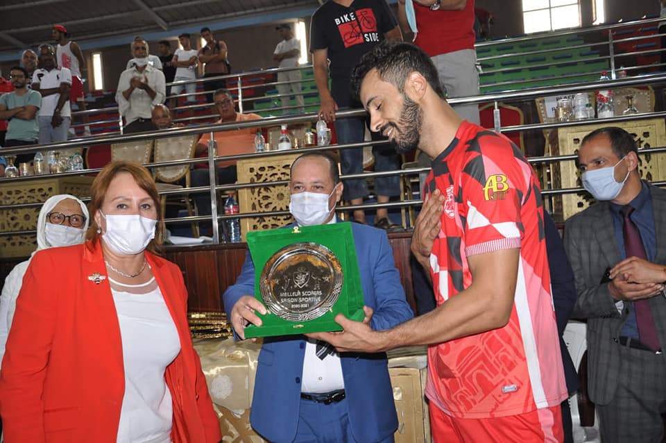 النادي المكناسي يتوج بطلا للكرة الطائرة برسم موسم 2020-2021 النادي المكناسي يتوج بطلا للكرة الطائرة برسم موسم 2020-2021