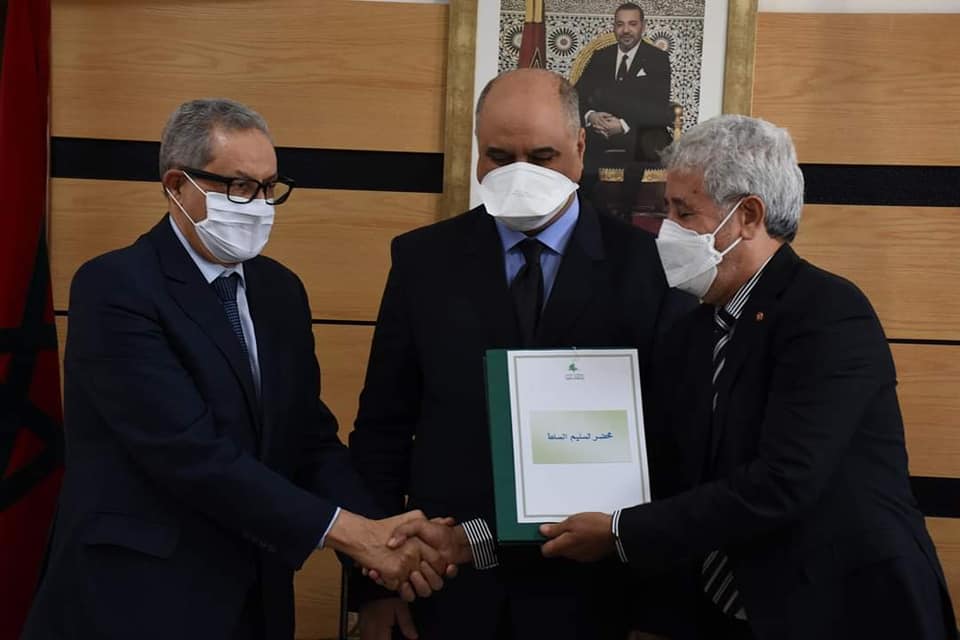 حفل تسليم السلط بين امحند العنصر و عبد الواحد الأنصاري بمقر جهة فاس مكناس حفل تسليم السلط بين امحند العنصر و عبد الواحد الأنصاري بمقر جهة فاس مكناس