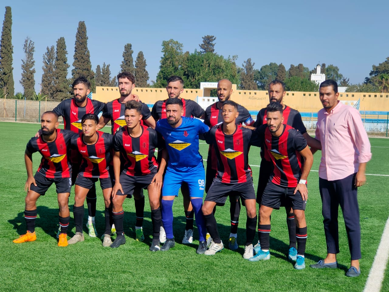 النادي المكناسي يحقق ثالث فوز له على التوالي ضد نادي الاتحاد القاسمي. النادي المكناسي يحقق ثالث فوز له على التوالي ضد نادي الاتحاد القاسمي.