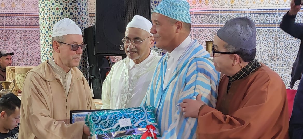 مكناس..جمعية روح التراث الصوفي للمديح والسماع برئاسة رئيسها الحاج معاد شبيهي تحتفي بالدورة الرابعة للمولوديات فيسبوك تويتر لينكدإن سكايب مشاركة عبر البريد طباعة مكناس..جمعية روح التراث الصوفي للمديح والسماع برئاسة رئيسها الحاج معاد شبيهي تحتفي بالدورة الرابعة للمولوديات فيسبوك تويتر لينكدإن سكايب مشاركة عبر البريد طباعة