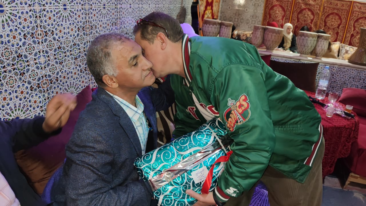 مكناس..جمعية روح التراث الصوفي للمديح والسماع برئاسة رئيسها الحاج معاد شبيهي تحتفي بالدورة الرابعة للمولوديات فيسبوك تويتر لينكدإن سكايب مشاركة عبر البريد طباعة مكناس..جمعية روح التراث الصوفي للمديح والسماع برئاسة رئيسها الحاج معاد شبيهي تحتفي بالدورة الرابعة للمولوديات فيسبوك تويتر لينكدإن سكايب مشاركة عبر البريد طباعة