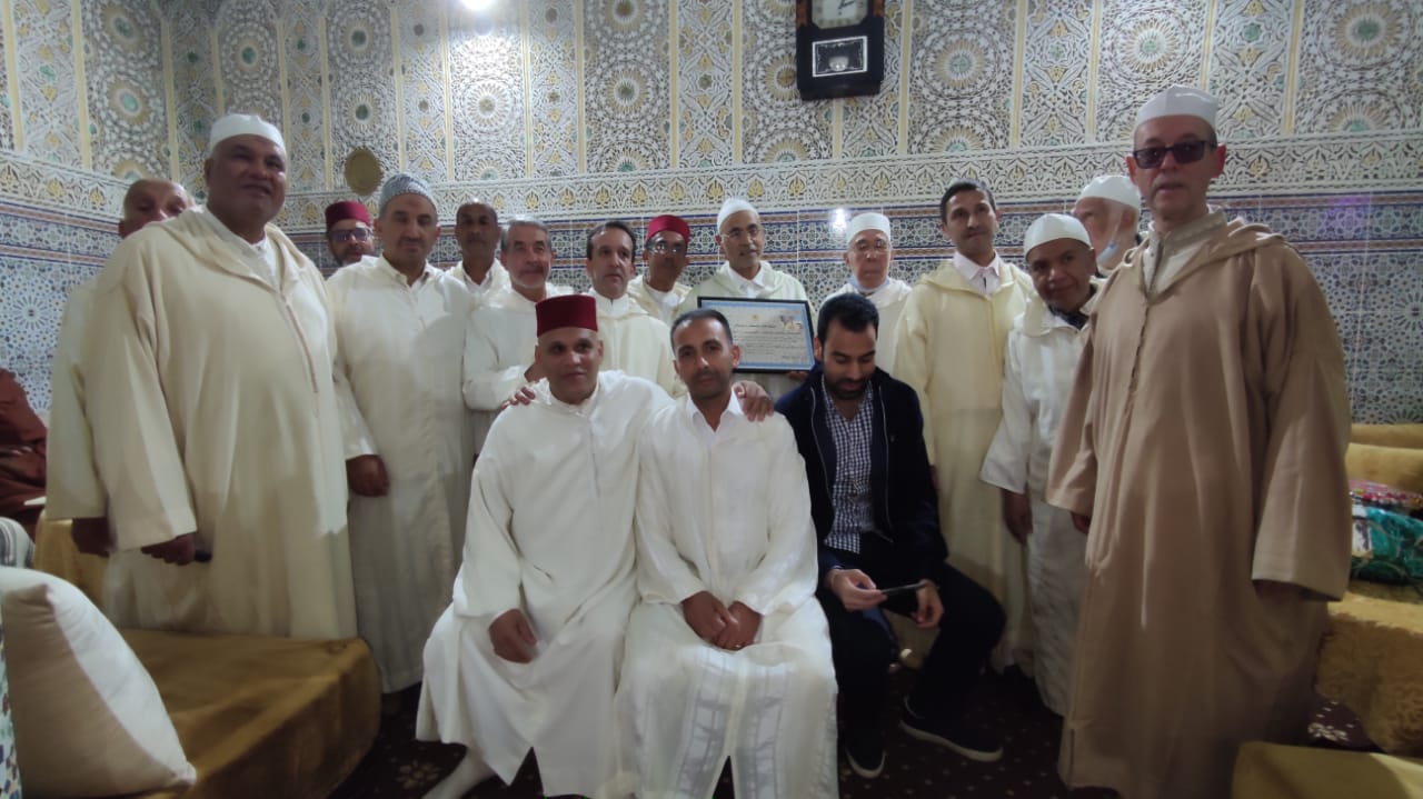 مكناس..جمعية روح التراث الصوفي للمديح والسماع برئاسة رئيسها الحاج معاد شبيهي تحتفي بالدورة الرابعة للمولوديات فيسبوك تويتر لينكدإن سكايب مشاركة عبر البريد طباعة مكناس..جمعية روح التراث الصوفي للمديح والسماع برئاسة رئيسها الحاج معاد شبيهي تحتفي بالدورة الرابعة للمولوديات فيسبوك تويتر لينكدإن سكايب مشاركة عبر البريد طباعة