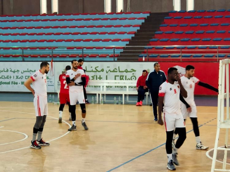 النادي المكناسي للكرة الطائرة يتأهل لمقابلة نصف نهائي كأس العرش. النادي المكناسي للكرة الطائرة يتأهل لمقابلة نصف نهائي كأس العرش.