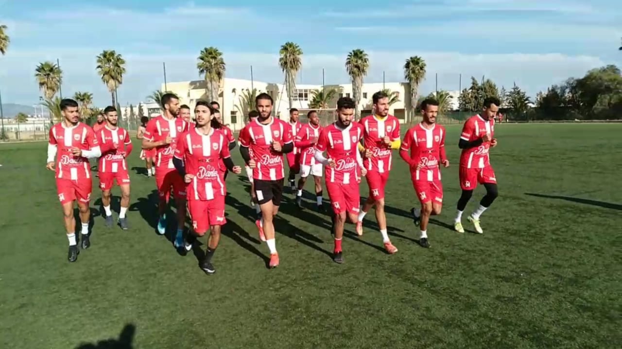 مدرب المغرب التطواني السابق عبد الواحد بنحساين يتعاقد مع النادي المكناسي مدرب المغرب التطواني السابق عبد الواحد بنحساين يتعاقد مع النادي المكناسي