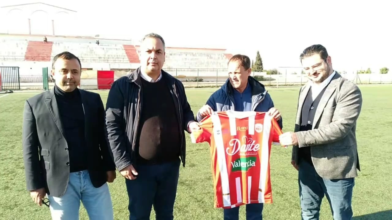 مدرب المغرب التطواني السابق عبد الواحد بنحساين يتعاقد مع النادي المكناسي مدرب المغرب التطواني السابق عبد الواحد بنحساين يتعاقد مع النادي المكناسي