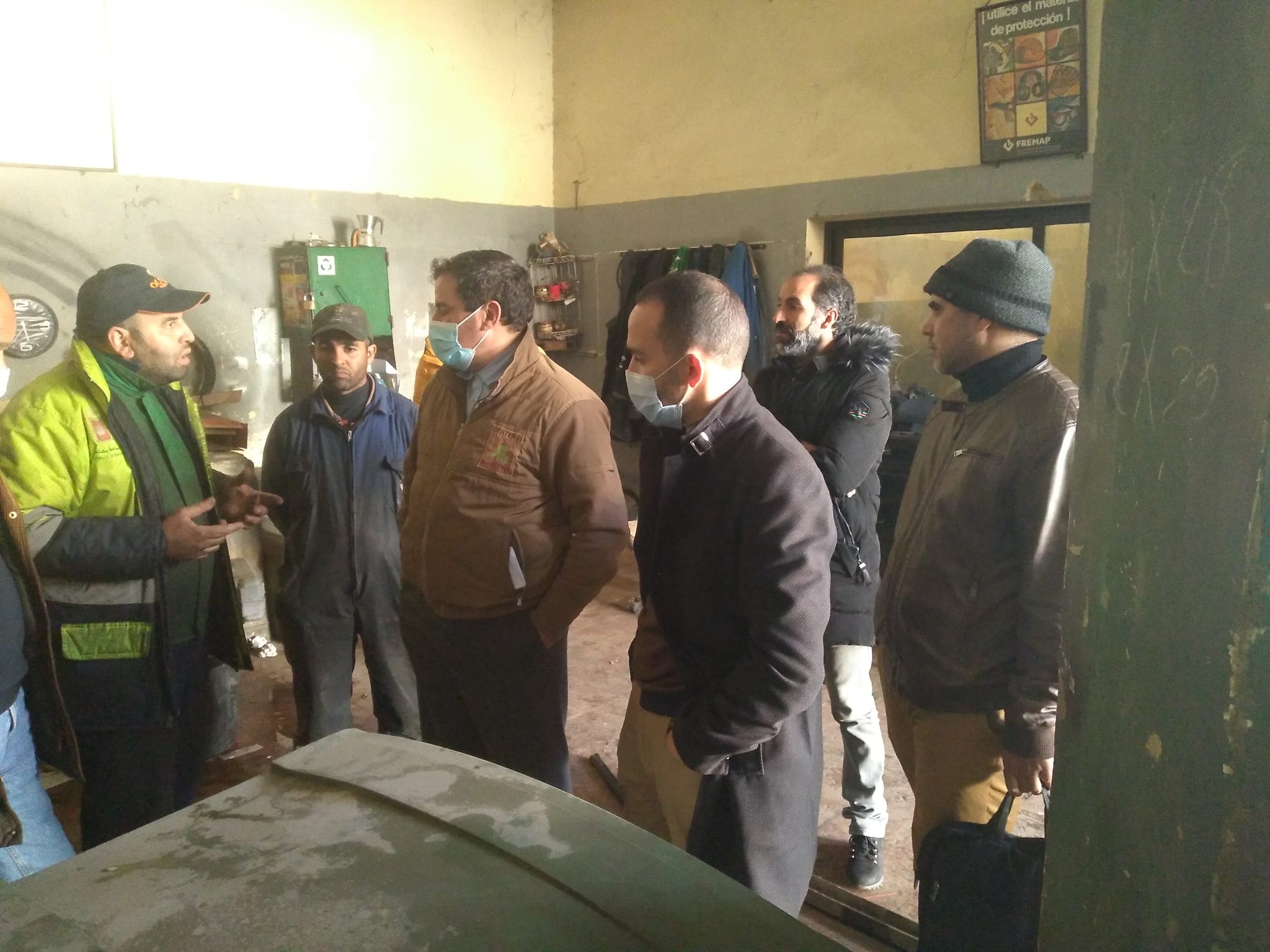 شركة موكومار الاسماعيلية لم تلتزم بوفائها وترفض التوقيع على محضر الاتفاق والعمال في اضراب ابتداء من عشية اليوم شركة موكومار الاسماعيلية لم تلتزم بوفائها وترفض التوقيع على محضر الاتفاق والعمال في اضراب ابتداء من عشية اليوم