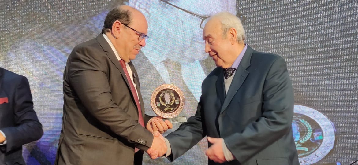 فاس* باحثين جامعيين ومفكرين،في ندوة مفاهيم حوار وصدام الحضارات في علاقتها بوسائل الإعلام. فاس* باحثين جامعيين ومفكرين،في ندوة مفاهيم حوار وصدام الحضارات في علاقتها بوسائل الإعلام.