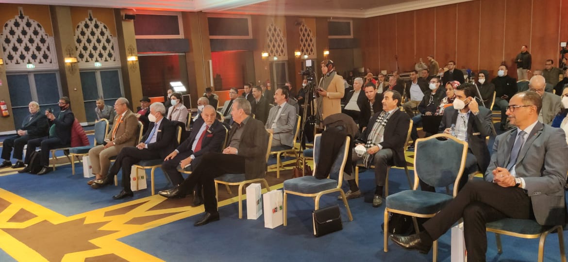 فاس* باحثين جامعيين ومفكرين،في ندوة مفاهيم حوار وصدام الحضارات في علاقتها بوسائل الإعلام. فاس* باحثين جامعيين ومفكرين،في ندوة مفاهيم حوار وصدام الحضارات في علاقتها بوسائل الإعلام.