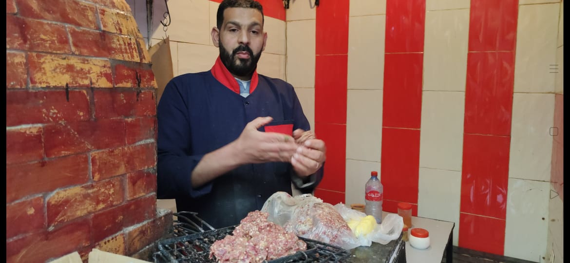 جزارة (كفتة) الجمل بقبة السوق بمكناس. جزارة (كفتة) الجمل بقبة السوق بمكناس.