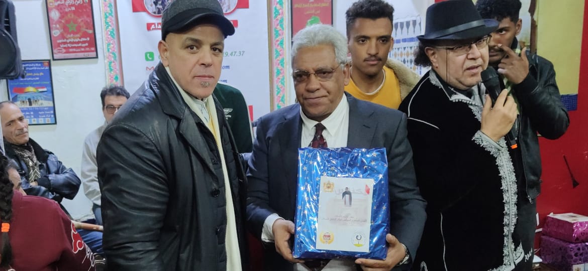 الحاضرة الإسماعيلية تكرم خيرة نسائها ورجالاتها الحاضرة الإسماعيلية تكرم خيرة نسائها ورجالاتها