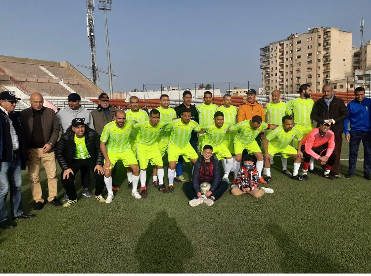 الاستاد اديب السقاط يمنح الرتبة الاولى لاسود وليلي الاستاد اديب السقاط يمنح الرتبة الاولى لاسود وليلي