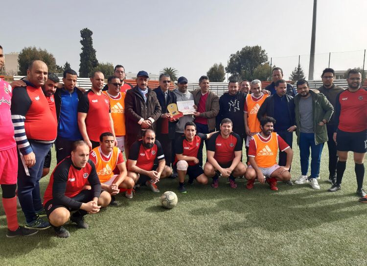 الاستاد اديب السقاط يمنح الرتبة الاولى لاسود وليلي الاستاد اديب السقاط يمنح الرتبة الاولى لاسود وليلي