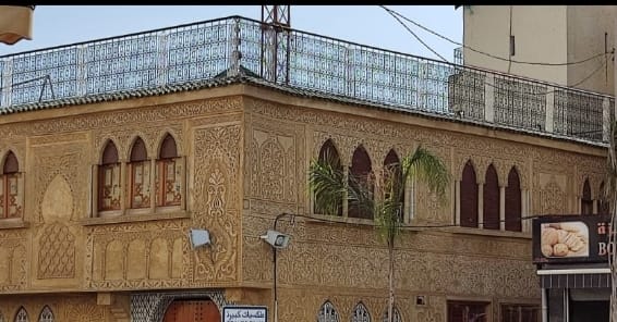 ساكنة حي الزيتون بمكناس تتساءل عن أسباب دوام إغلاق الجامع الأبيض في وجه المصلين. ساكنة حي الزيتون بمكناس تتساءل عن أسباب دوام إغلاق الجامع الأبيض في وجه المصلين.