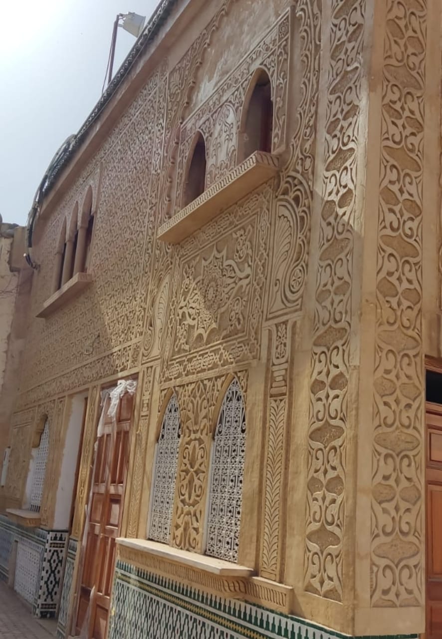 ساكنة حي الزيتون بمكناس تتساءل عن أسباب دوام إغلاق الجامع الأبيض في وجه المصلين. ساكنة حي الزيتون بمكناس تتساءل عن أسباب دوام إغلاق الجامع الأبيض في وجه المصلين.