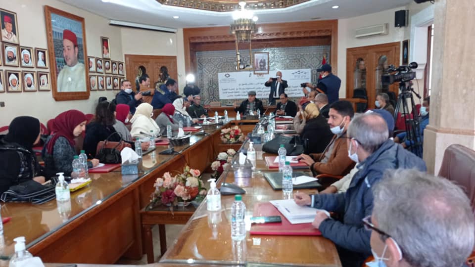 عبدالمالك البوطيين يتراس لقاء تحسيسي حول التغطية الاجتماعية لفائدة الصناع التقليدين بمكناس عبدالمالك البوطيين يتراس لقاء تحسيسي حول التغطية الاجتماعية لفائدة الصناع التقليدين بمكناس