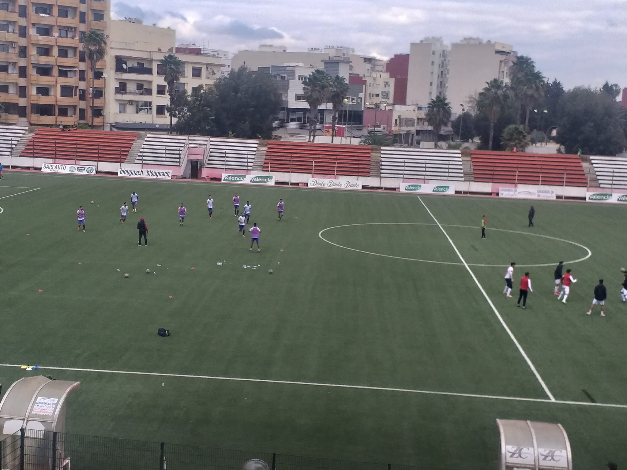 انتصار النادي المكناسي يزيد من أزمة وضعية النادي البلدي الورزازي.