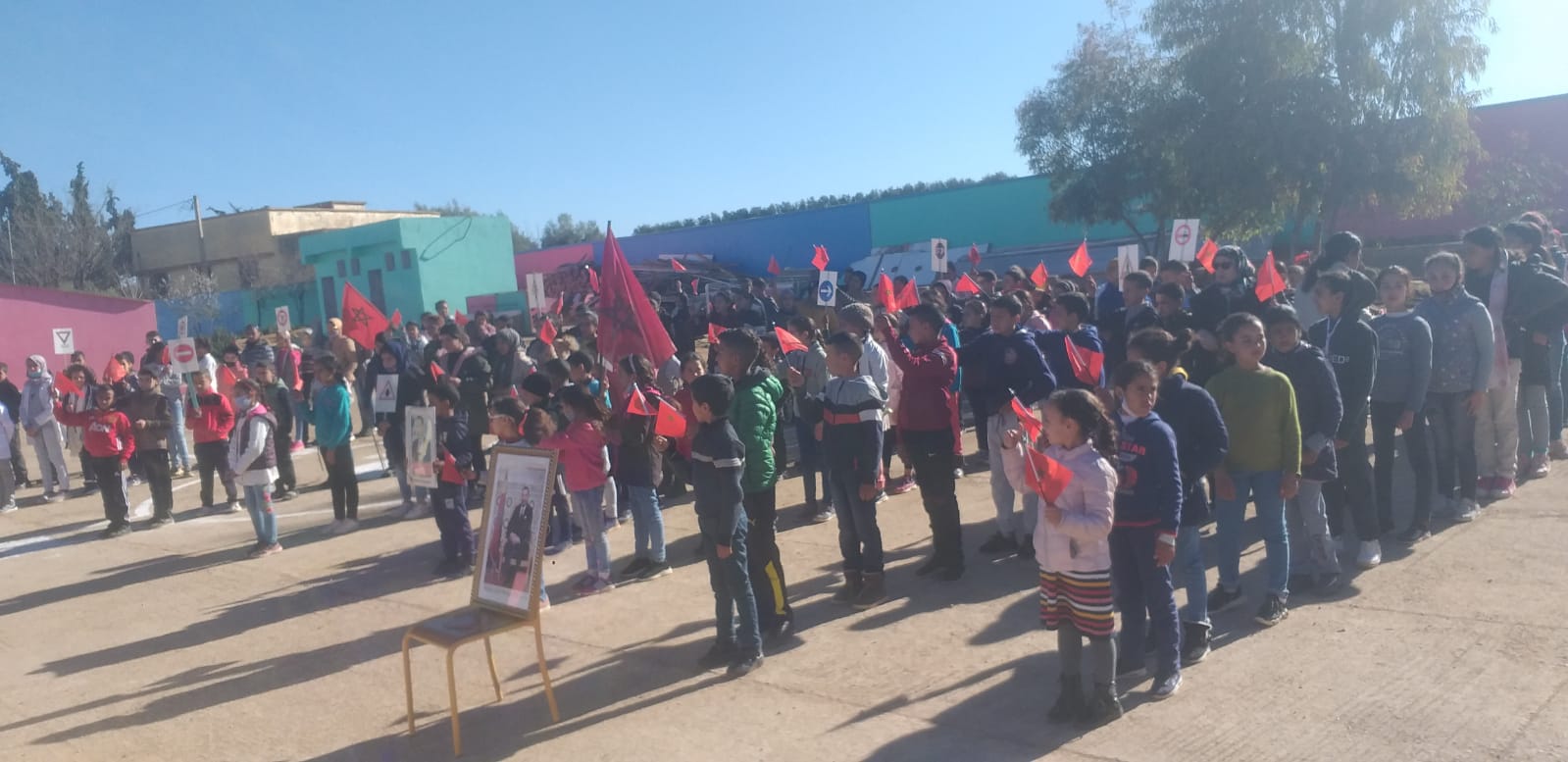 الحاجب..مجموعة مدراس عين الأولى بآيت يعزم تحتفل باليوم الوطني للسلامة الطرقية