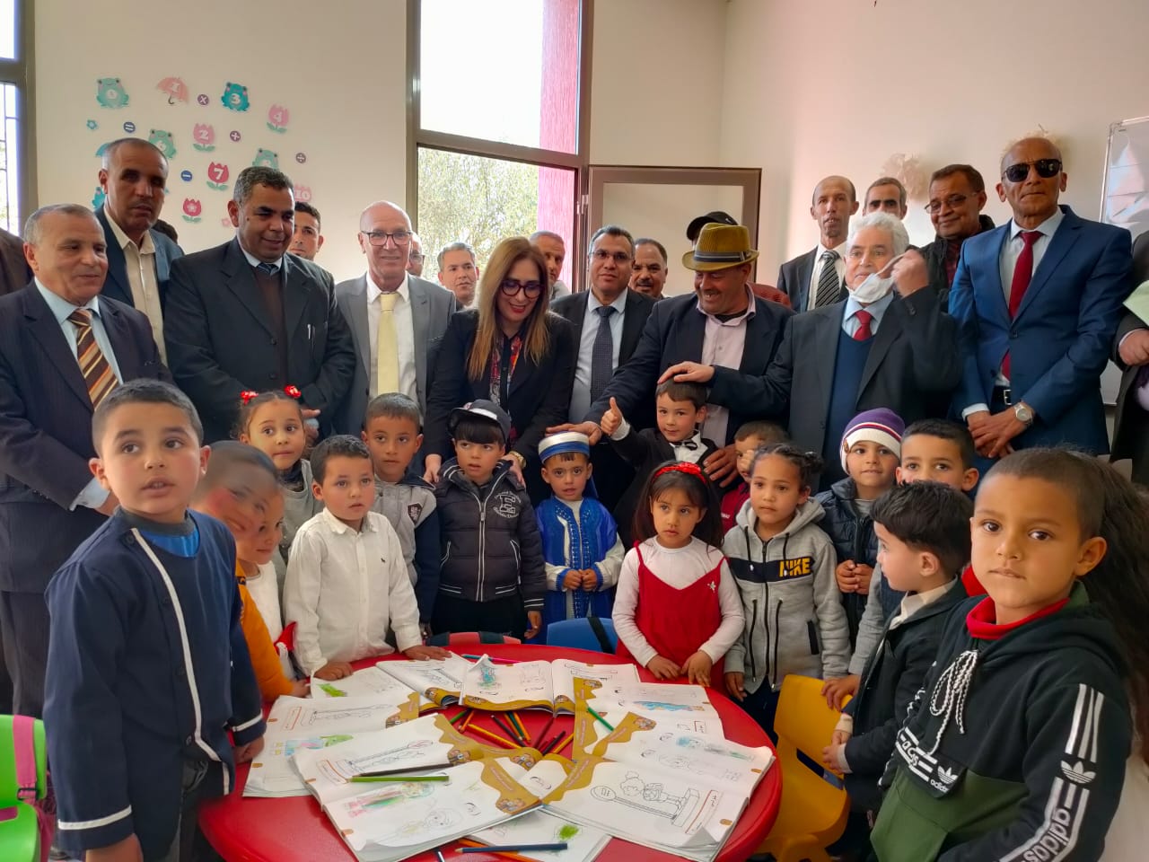 اللواء الأخضر يرفرف في سماء مجموعة مدارس حاجة بالمديرية الإقليمية بمكناس.