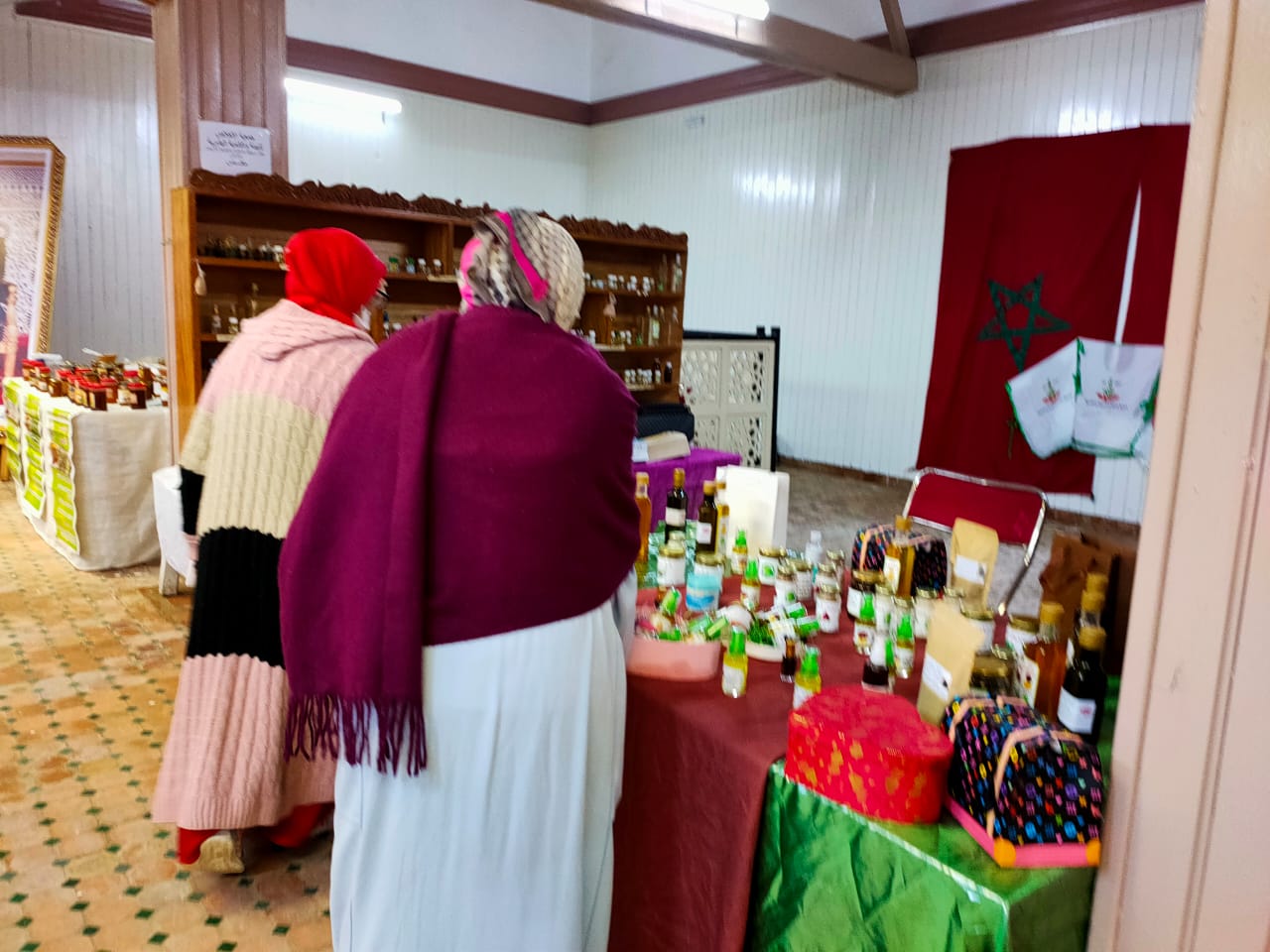 افتتاح معرض الاقتصاد التضامني لمنتجات النساء من ذوي الدخل المحدود. افتتاح معرض الاقتصاد التضامني لمنتجات النساء من ذوي الدخل المحدود.